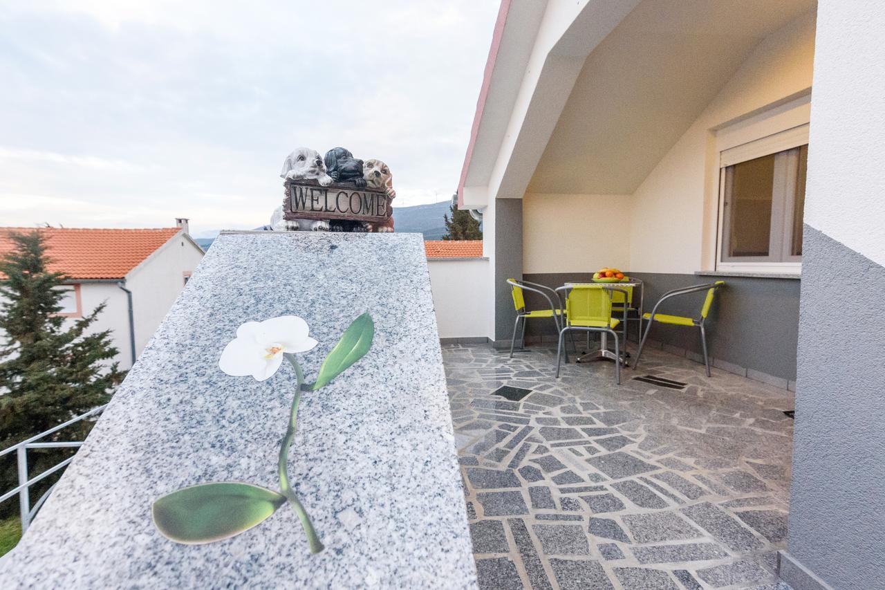 Apartmani Orhideja Gornji Karin Exterior photo